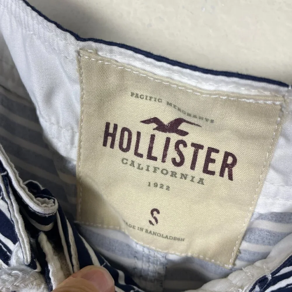 Hollister Men's Black & White Stripe Board Shorts Beach Size: Small